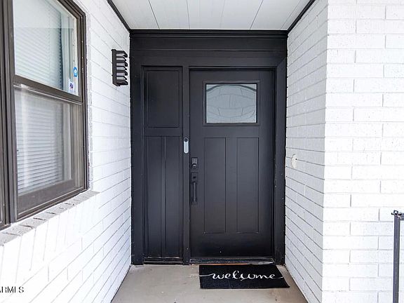 5th image of 1759 N SPRING Circle