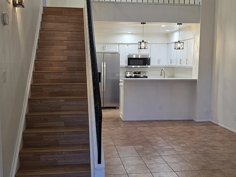 1717 E Union Hills Dr #1095 — Photo 1