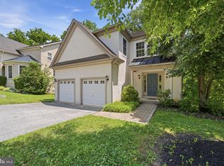 522 Raspberry Ln, West Chester, PA 19382