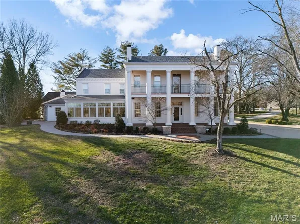 1 Southpoint Pl, Washington, MO 63090