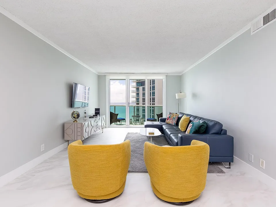 3901 S Ocean Dr #11-ID1049830P