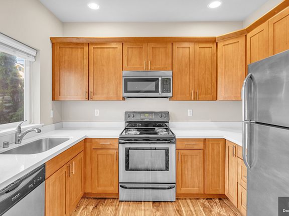 2nd image of 4841 S Chicago St