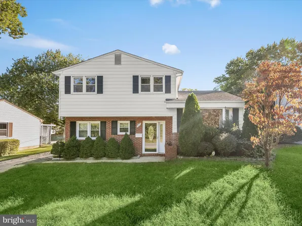 413 N Hammonds Ferry Rd, Linthicum, MD 21090