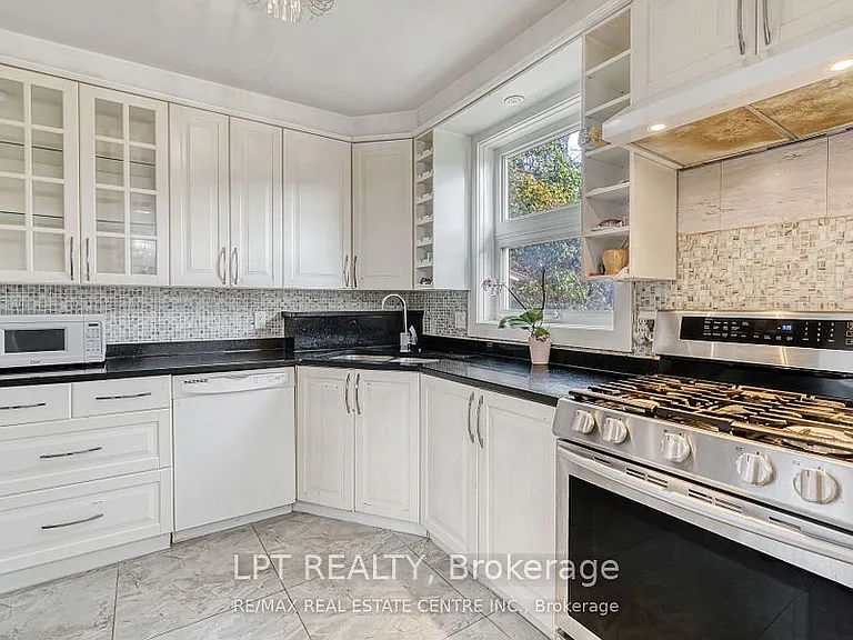 421 Saint Augustine Dr — Photo 6