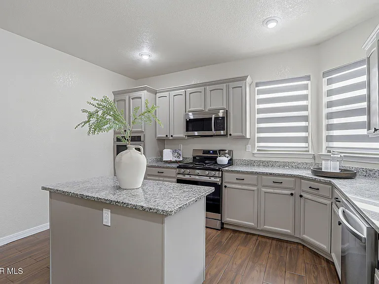 3121 Tierra Paola Ln — Photo 11