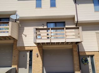 1332-19 Pineview Dr, Morgantown, WV 26505