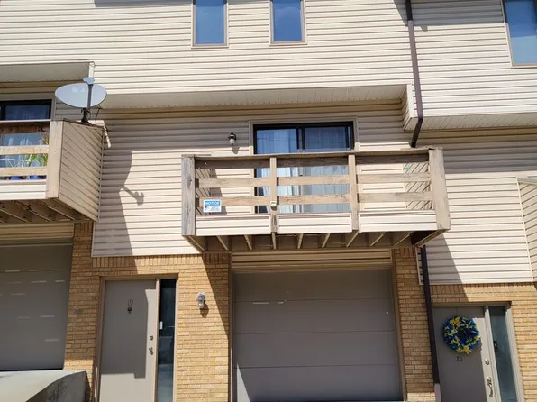 1332-19 Pineview Dr, Morgantown, WV 26505