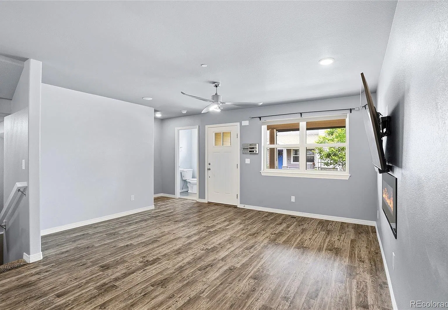 3 bed, 2.5 bath, 1364 sqft, $2,550 — Photo 3