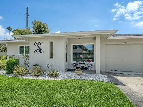2902 Captiva Gardens Dr #3, Sarasota, FL 34231