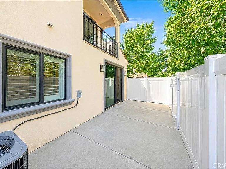 314 S Moore #B — Photo 29