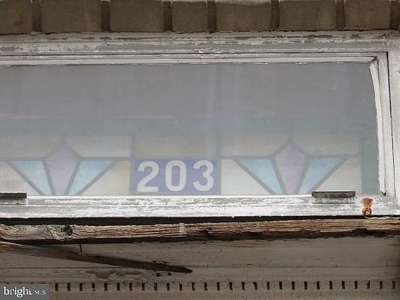 2nd image of 203 S Exeter St