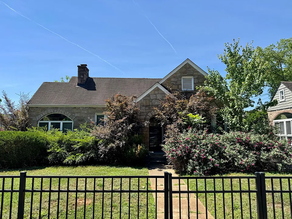 905 W Peace St.