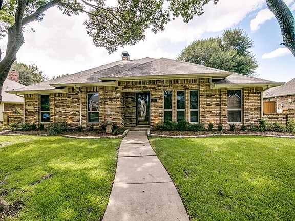 3rd image of 1409 Sherwood Dr