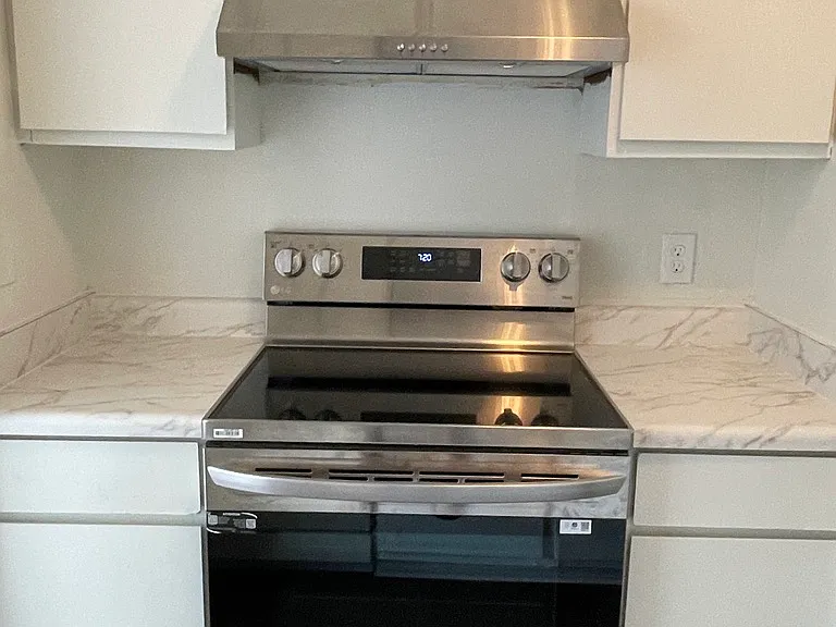 872 Arlington Ave #12 — Photo 5