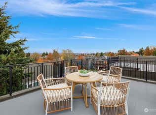 2113 6th Ave W #C, Seattle, WA 98119