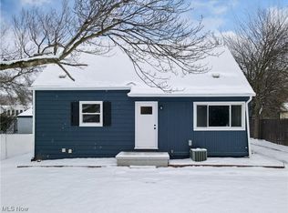 1075 Winston St, Akron, OH 44314