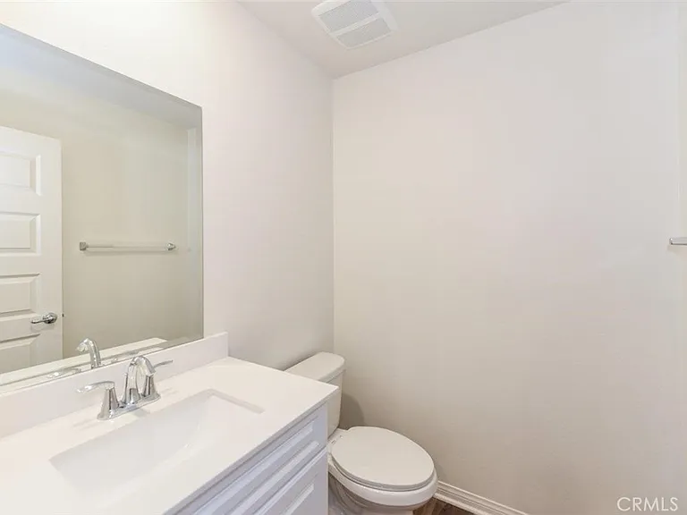 106 Unity — Photo 15