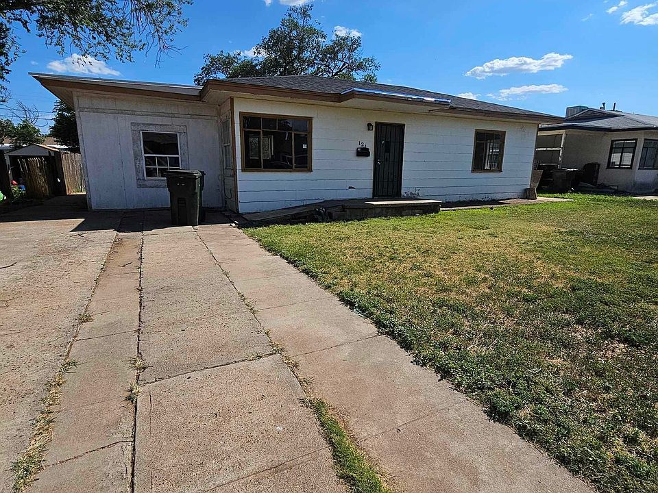 1st image of 121 Park Dr