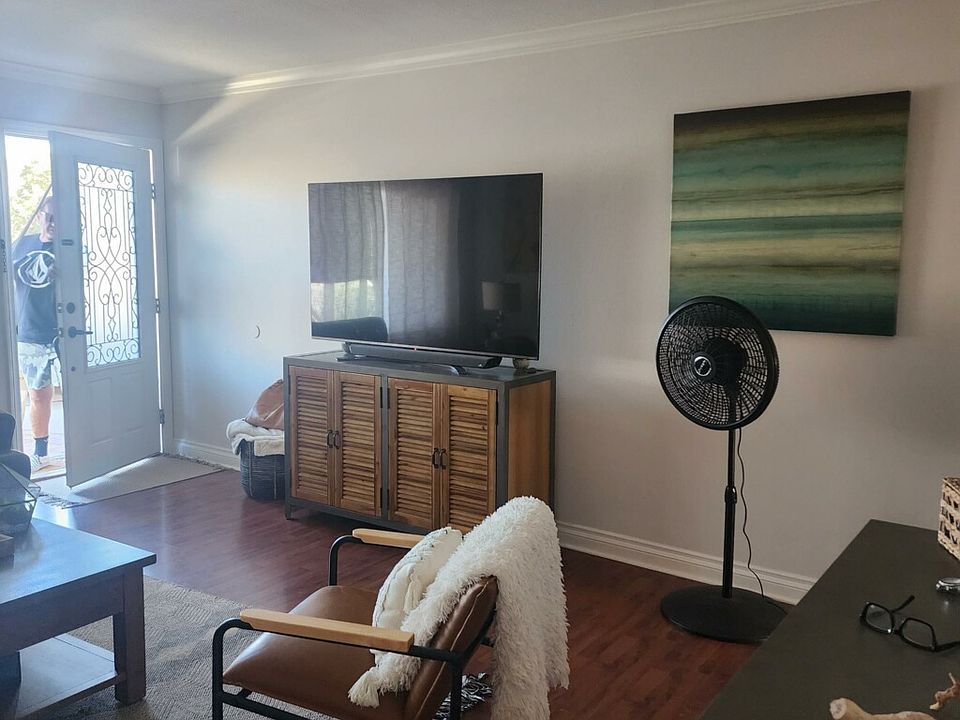 1st image of 908 La Fiesta Ct
