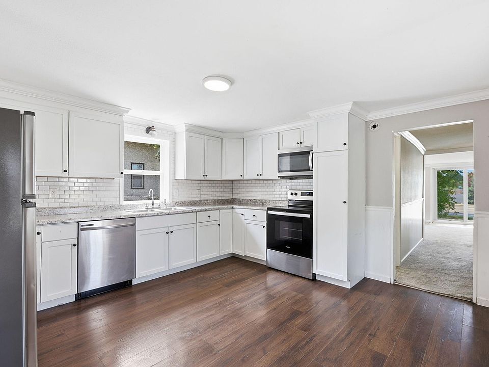 1st image of 538 Jackson Ave NW