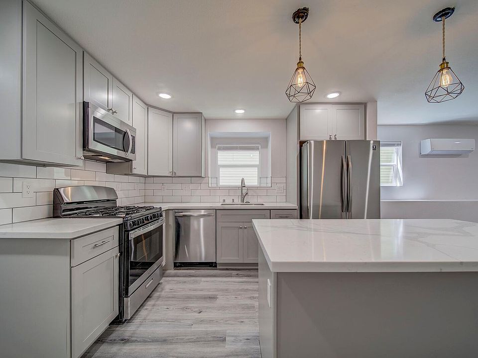 1st image of 416 S St #100