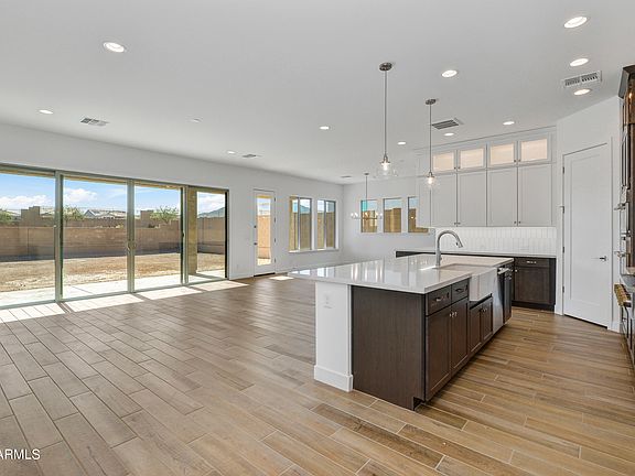 4th image of 21409 W MARIPOSA Street