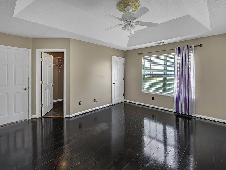 331 Woodcote Dr — Photo 12