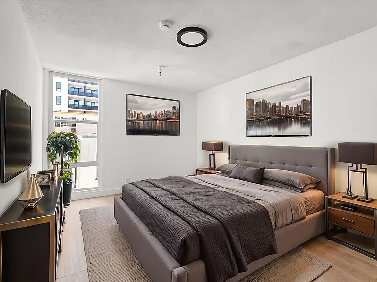 Welcome Home || Apply Now || Newly Remodeled — Photo 6