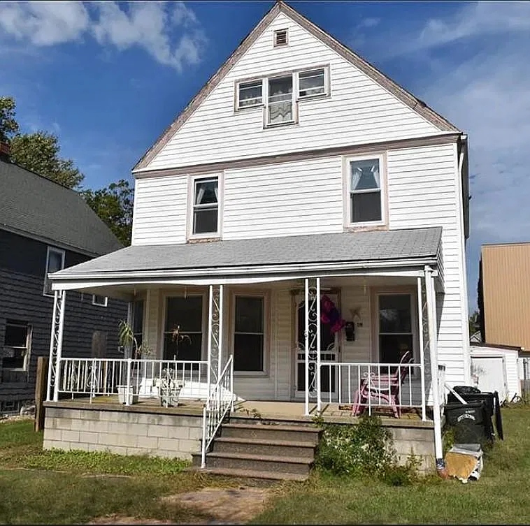 3 bed, 1.5 bath, 1464 sqft, $1,480 — Photo 1