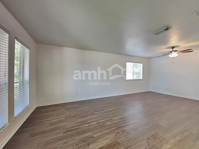 5349 Yale Dr — Photo 7