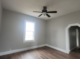 211 E Harrison St, Mooresville, IN 46158