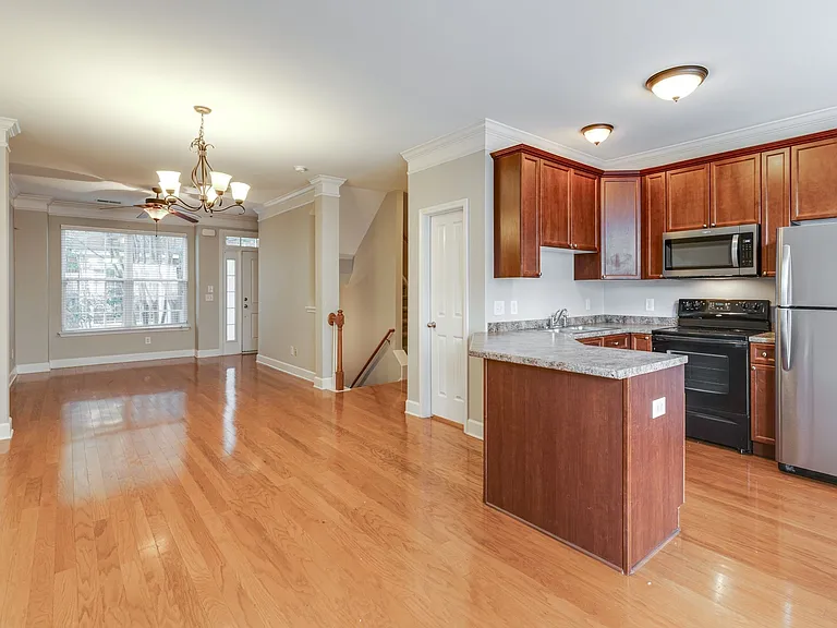 519 Saint Jules Ln — Photo 2