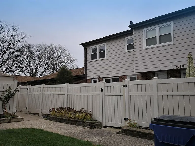 513 W Potter St — Photo 65
