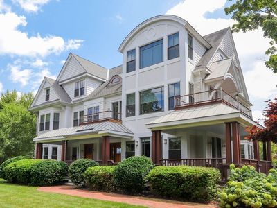 67 Burroughs St #D, Jamaica Plain, MA, 02130
