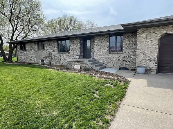 115 D St, Schuyler, NE 68661