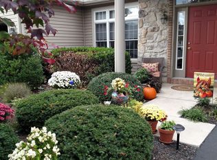 1277 Willow Creek Dr, Mount Joy, PA 17552
