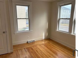 94 Houghton St APT 1R, Worcester, MA 01604