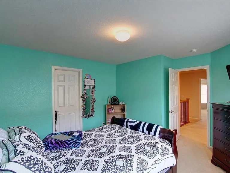 17170 Waterhouse Cir #B — Photo 32