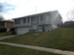 2433 NW 50th St, Lincoln, NE 68524