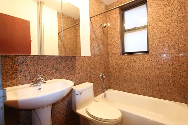 Rented by Dynamik Realty | media 26