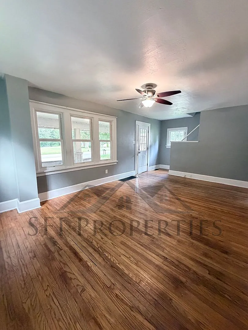 Nice 3 Bedroom House In Salem, Oh - Pet Friendly — Photo 3
