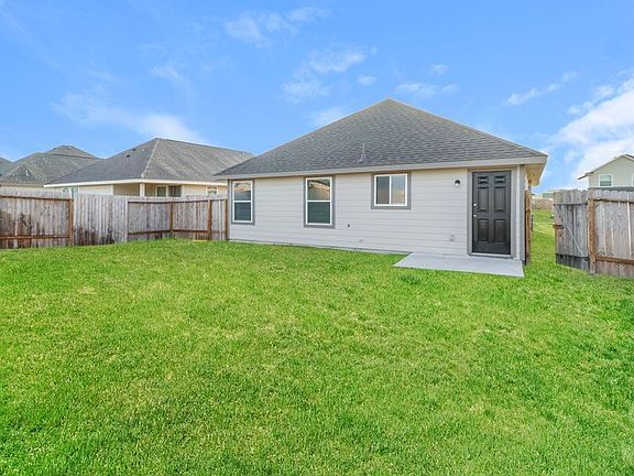5th image of 412 Brushback Dr
