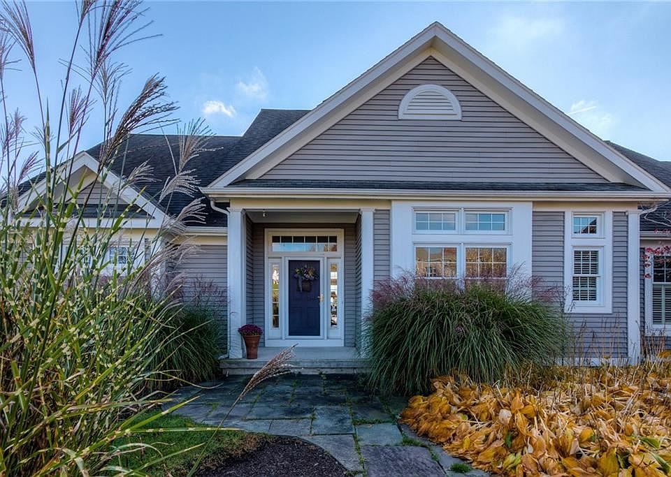 1st image of 5 Country Meadow Dr