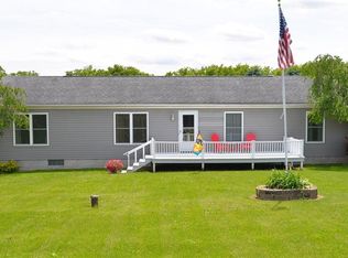 1215 White Rd, Phelps, NY 14532