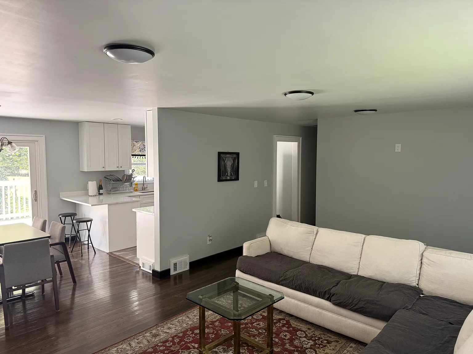 3 bed, 1150 sqft, $1,100 — Photo 3
