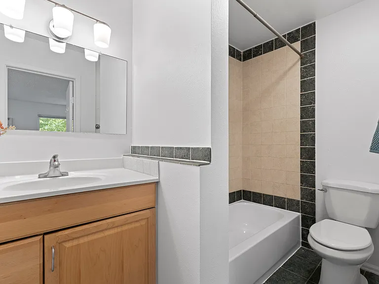 2926 Glenwood Dr — Photo 12