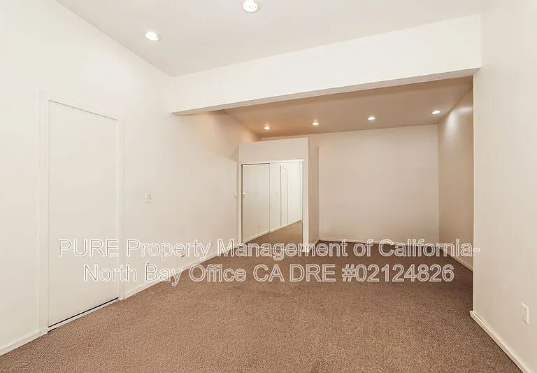 201 Meadowlark Ln #S — Photo 8