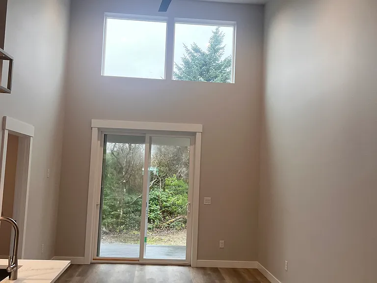 413 Trustee St SW #B — Photo 15