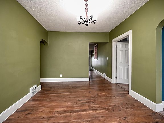 4th image of 579 4th St