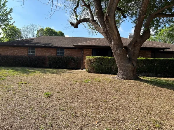 606 Eisenhower Dr, Duncanville, TX 75137